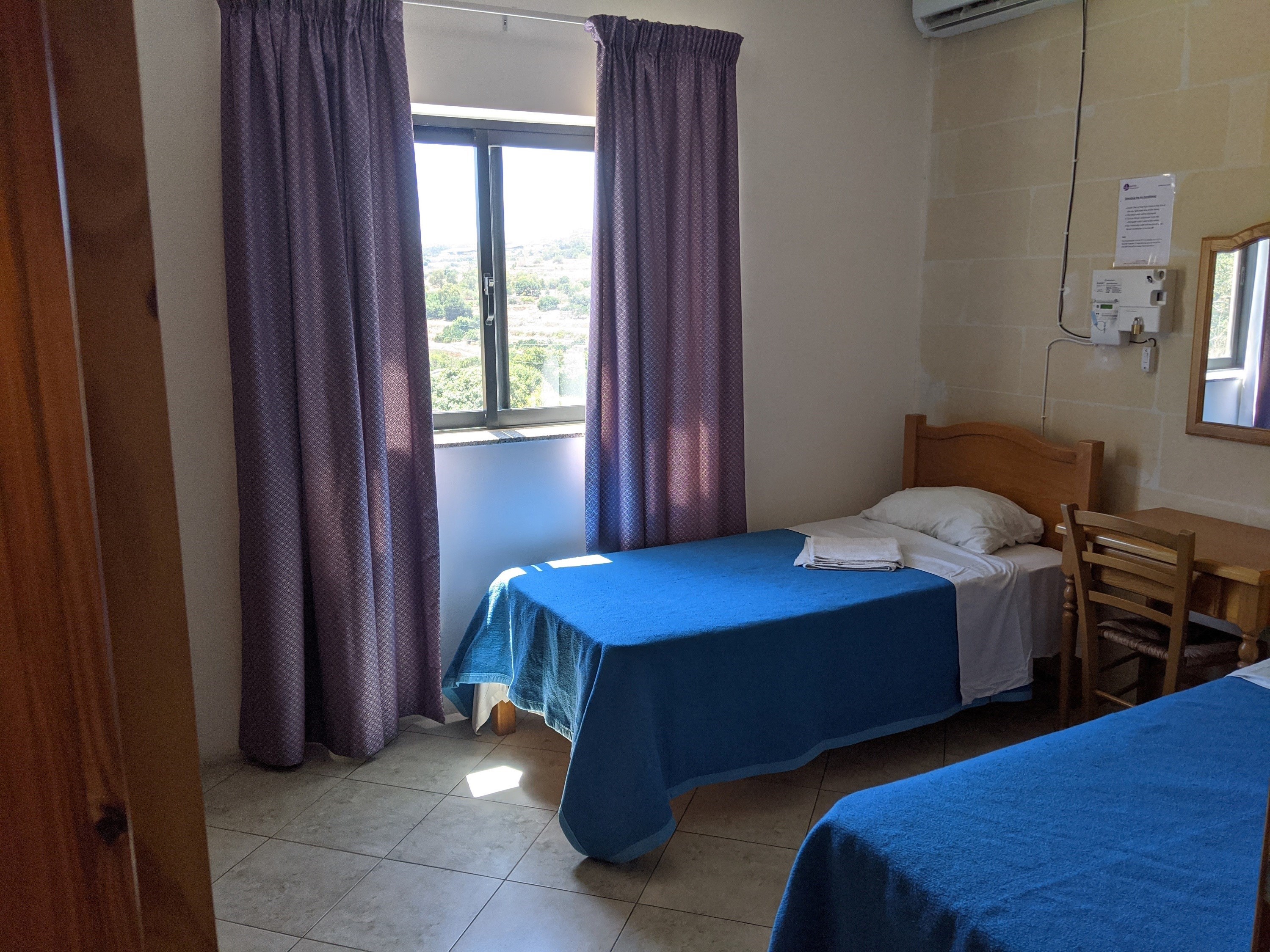 Gateway School of English GSE Residence located right next to the school - 2 mins to classroom!